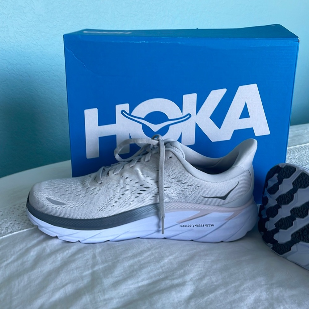 Hoka Clifton 8